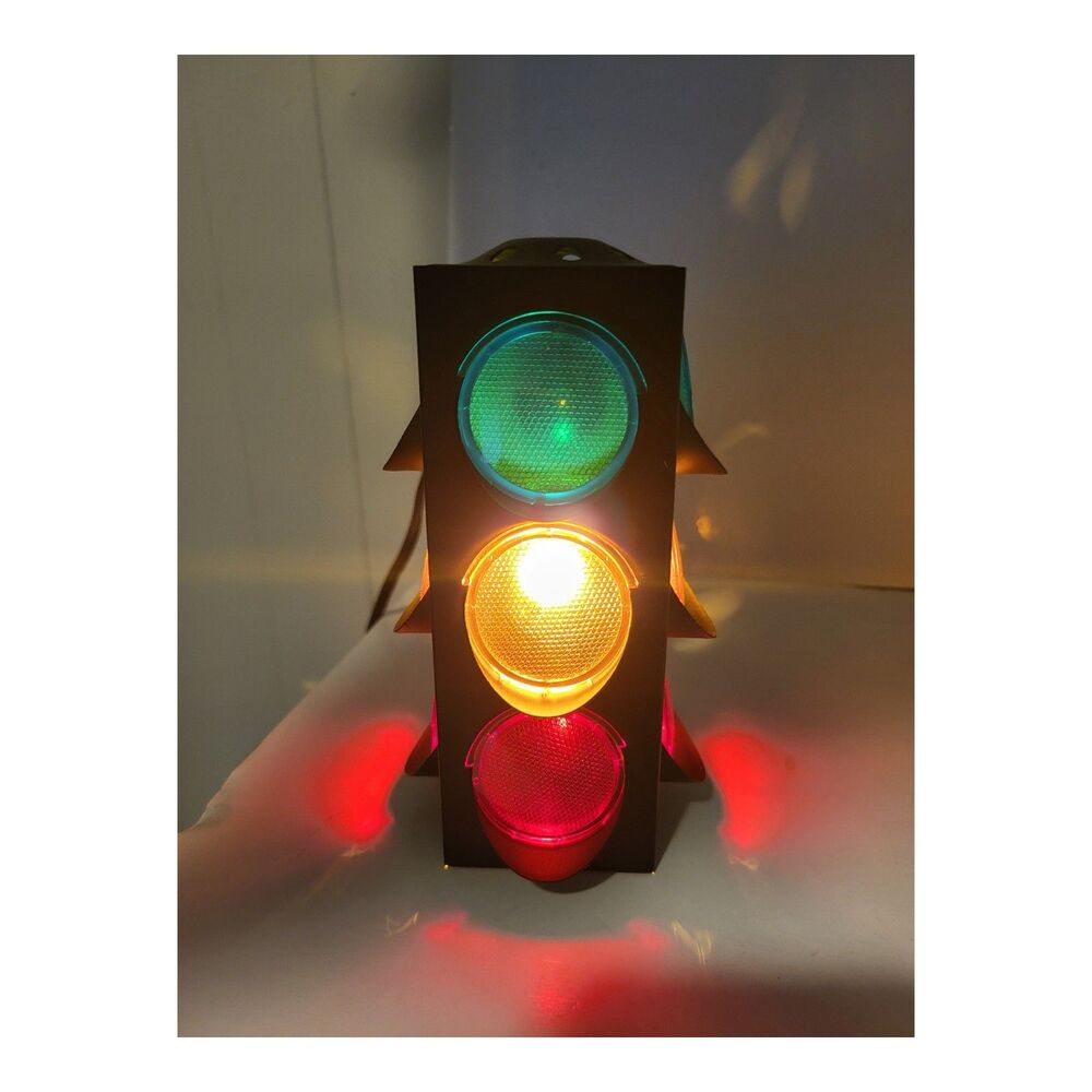 Vintage Y2K Traffic Lamp Light Signal Table Top Desk Lamp Flashes